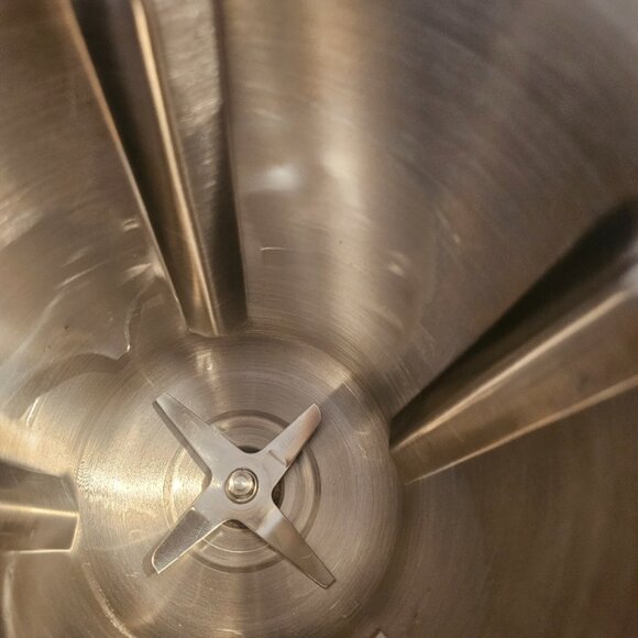 Commercial 1 Gallon Hamilton Beach Blender Two Containers Sharpened Blade Assem. - Picture 5 of 9